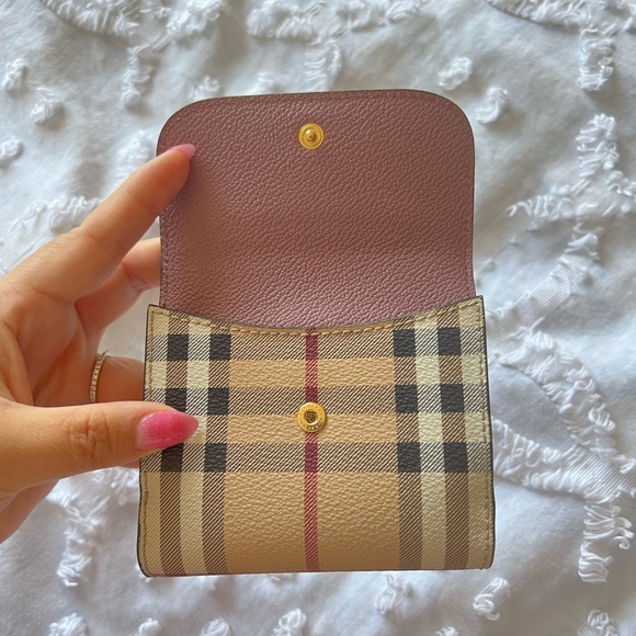 Authentic Burberry wallet - Picture 2 of 5